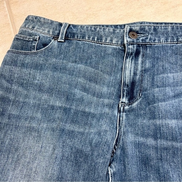 CHICO’S Plus Platinum Denim rhinestone ankle cropped jeans size 16 - Picture 3 of 7